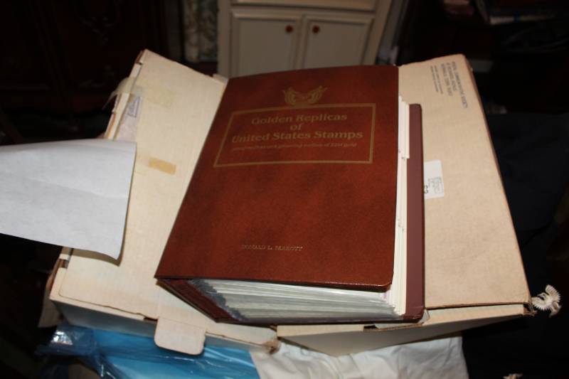 lot 1A image: Golden Replicas of United States Stamps