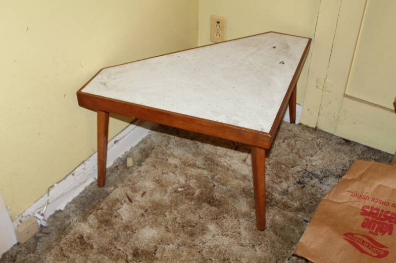 lot 172 image: Corner Table