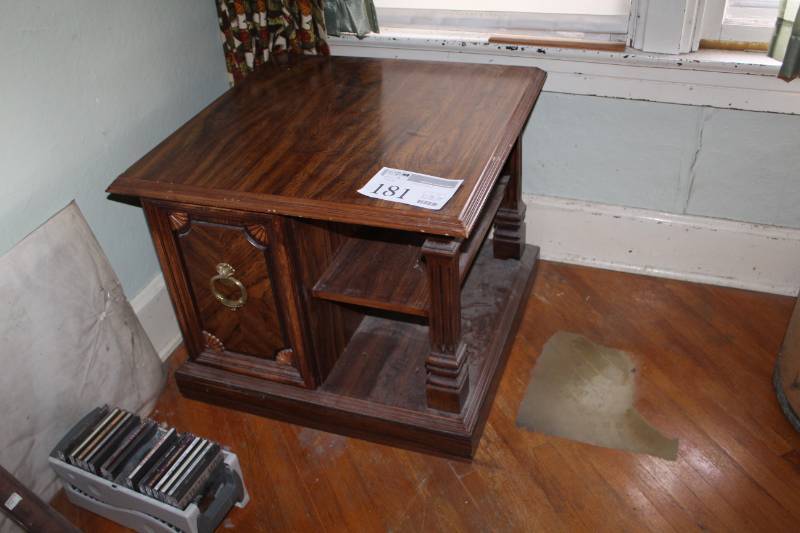 lot 181 image: Lamp Table with Storage Area and Shelf