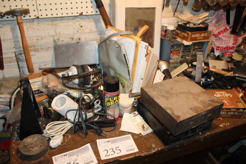 lot 235 image: Miscellaneous Hardware