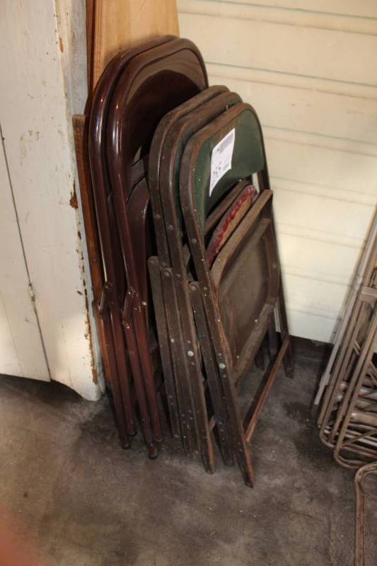 lot 255 image: Metal Folding Chairs