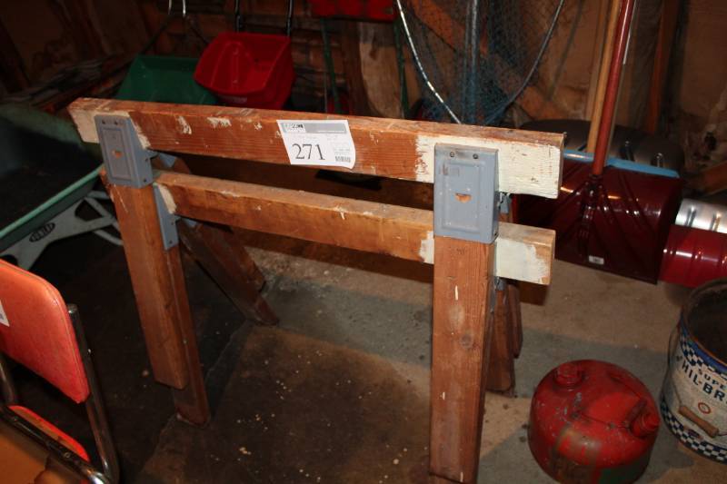 lot 271 image: Wood Saw Horses