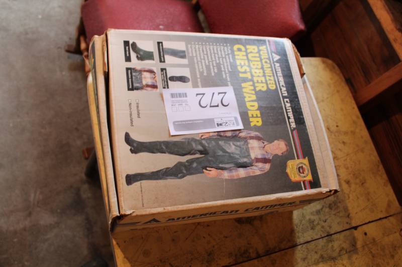lot 272 image: American Camper Vulcanized Rubber Chest Waders