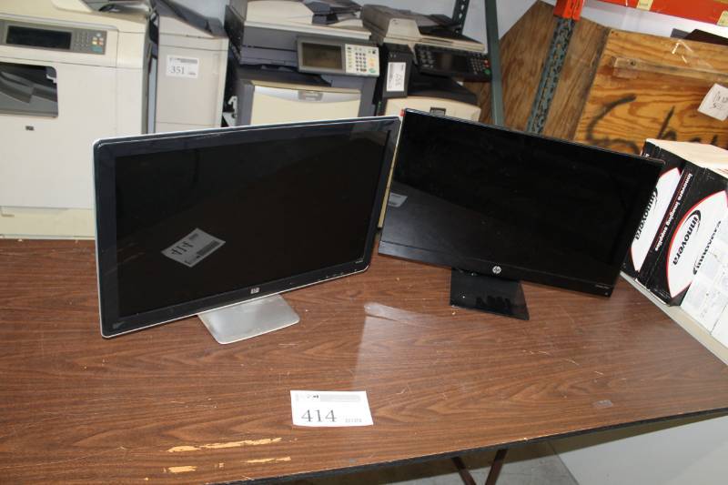 lot 414 image: HP 24-inch Computer Monitors