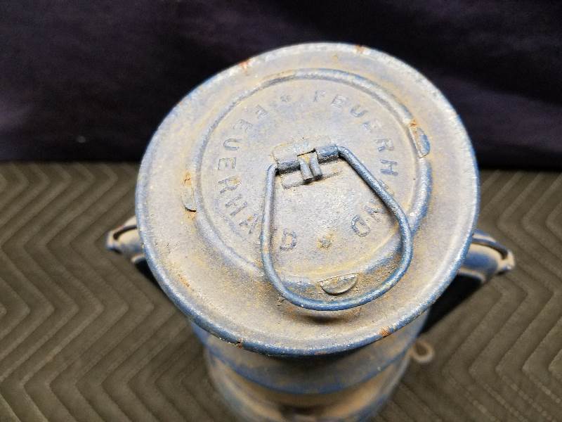 lot 3 image: LanternLamp
