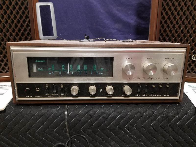lot 8 image: StereoTunerAmplifier