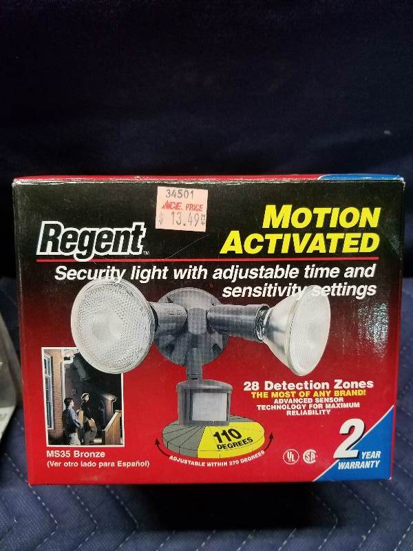 lot 25 image: Security Lights