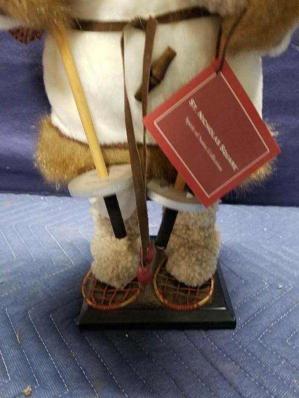 lot 52 image: Santa Collectibles