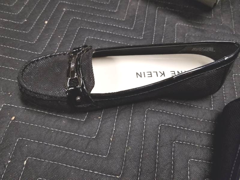 lot 72 image: Footwear - Womens Shoes