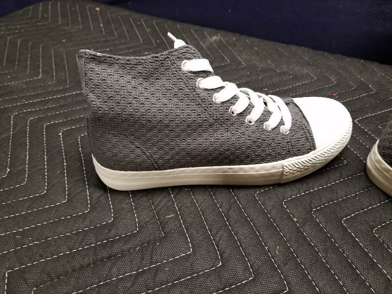 lot 80 image: Footwear - Womens Shoes