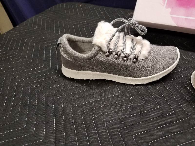 lot 85 image: Footwear - Womens Shoes