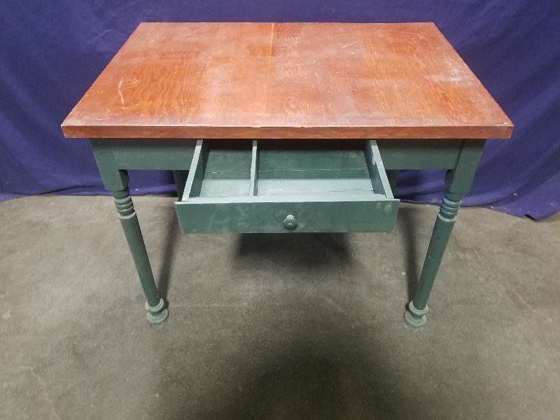 lot 94 image: Wooden Table