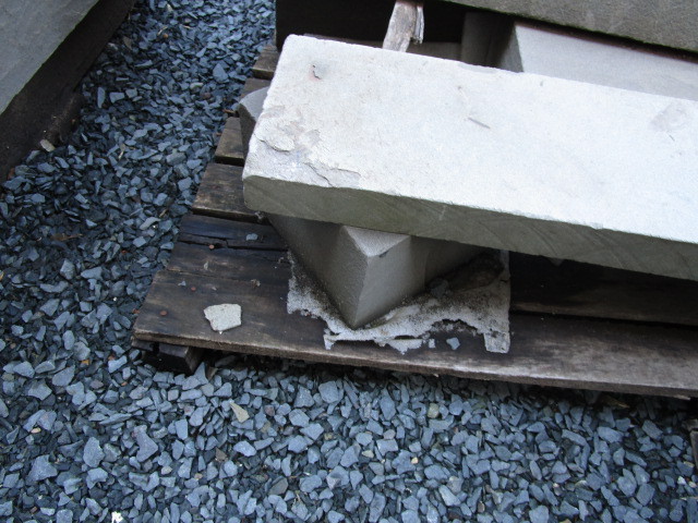 LARGE BLUESTONE LANDSCAPING CHUNKSSTEPS