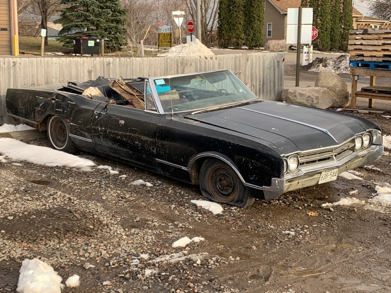 lot 3 image: 1966 Oldsmobile Dynamic-88