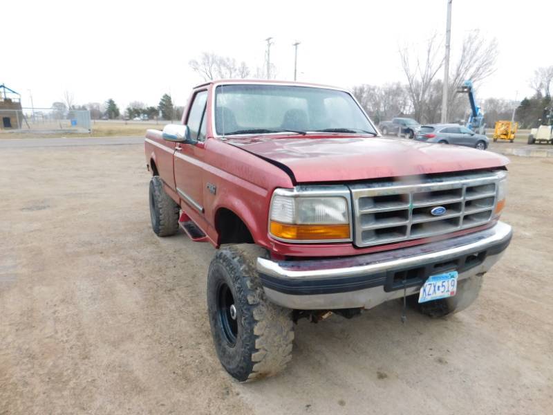 lot 10 image: 1997 Ford F250 HD 5.8 V8 Truck