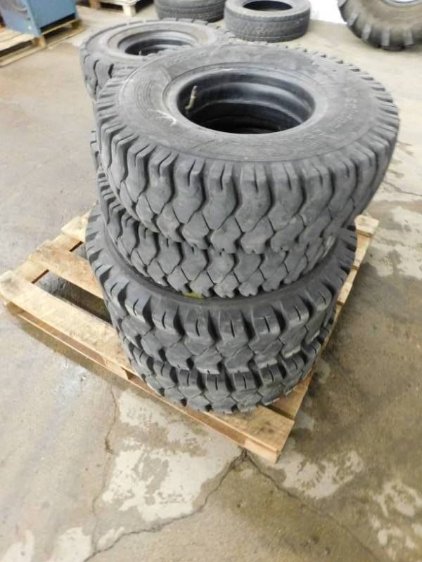 lot 32 image: Solideal Tires with Tubes