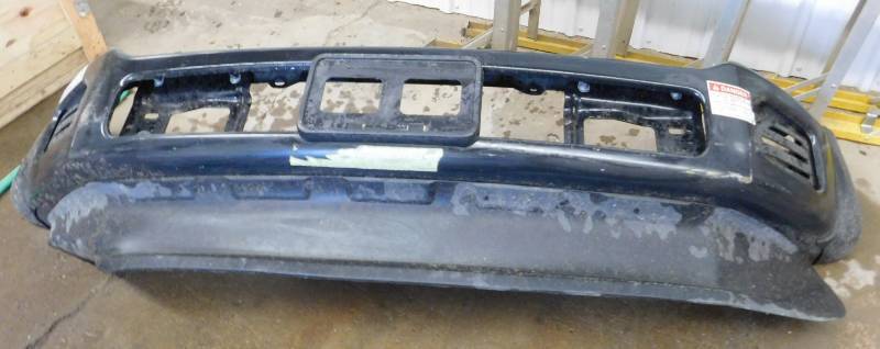 lot 39 image: 2006 Ford F550 Bumper