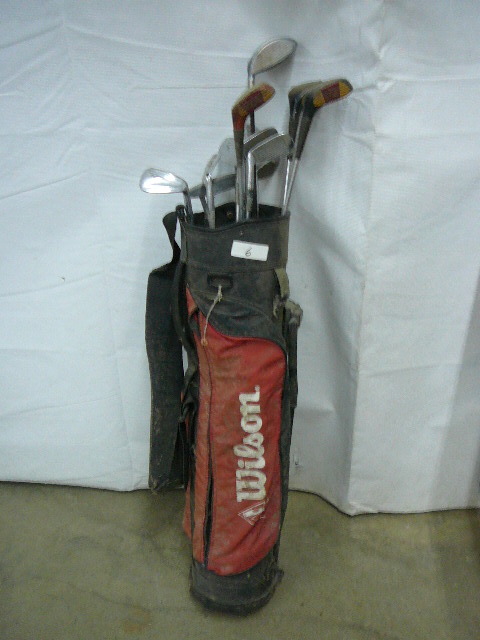 lot 6 image: Wilson Gulf Clubs & Bag