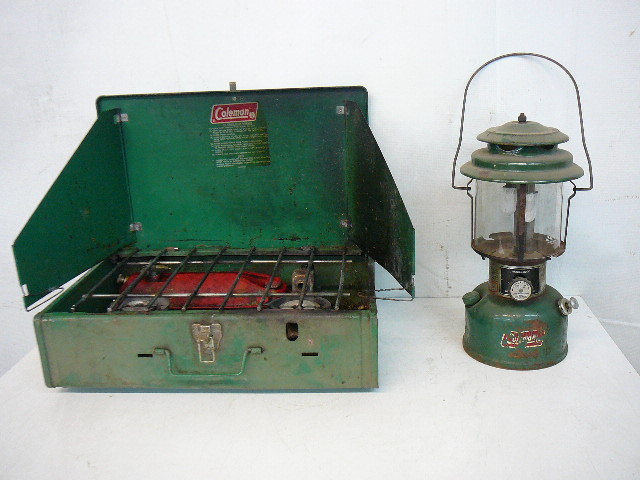 lot 27 image: Coleman Stove & Lantern