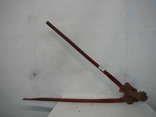 lot 39 image: Bender