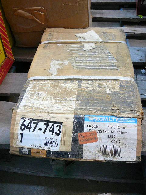 lot 68 image: 1 12 Length Bostitch Flooring StaplesScrewsNails