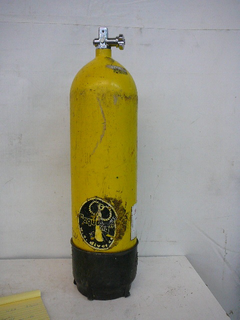 lot 73 image: Dive Tank