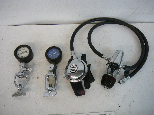 lot 81 image: Dive Equipment