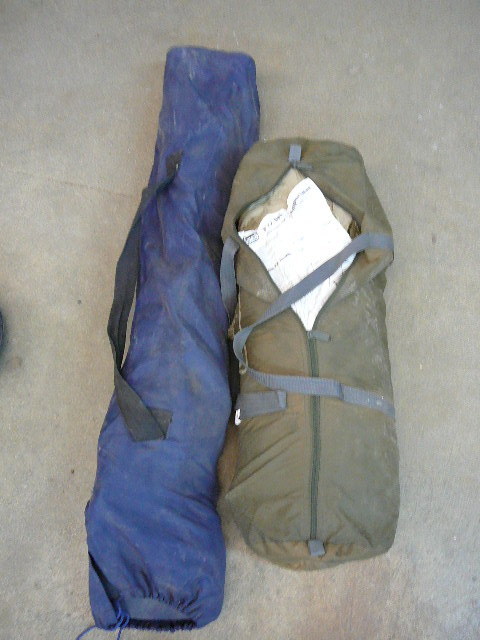 lot 85 image: Coleman 9x7 Deluxe Tent & Bag Chair