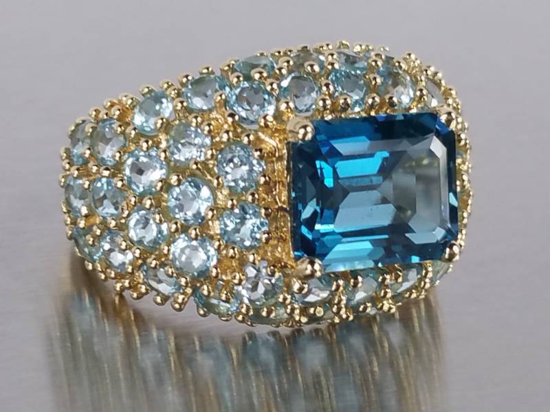 Amazing London Blue Topaz and Aquamarine Estate Ring in 14k Gold