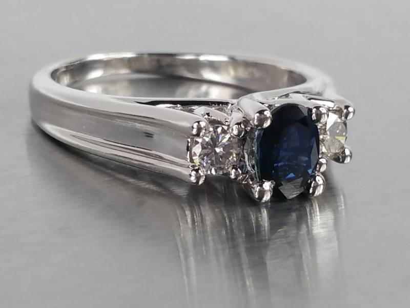 Stunning Past, Present, Future Sapphire and Diamond Estate Ring in 14k Gold