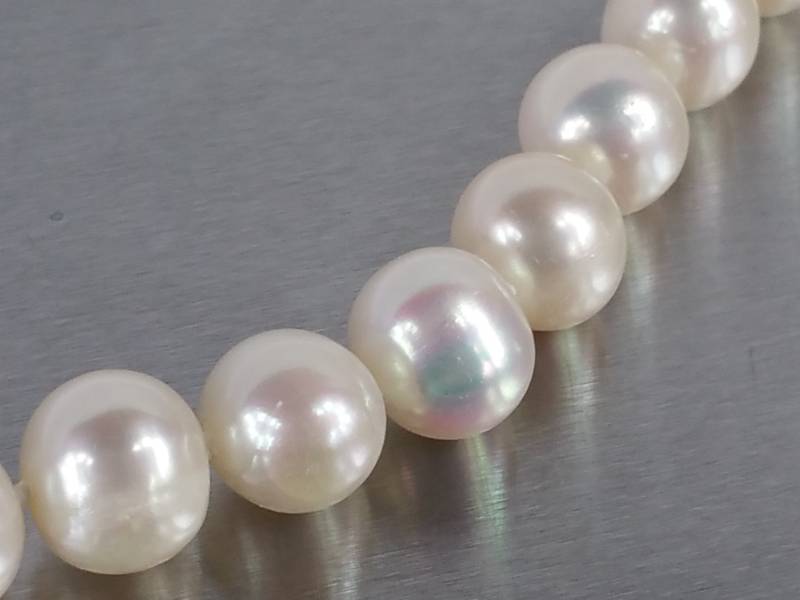 High End Rich Luster Pearl Necklace in 14k Gold