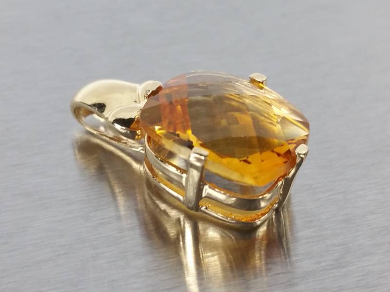 Brilliant Citrine Estate Pendant in 14k Gold