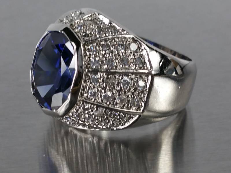 Gorgeous 5 CT Tanzanite Custom Estate Ring