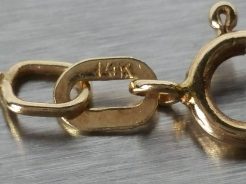 Stunning Alexandrite Estate Necklace and Chain in 14k Gold