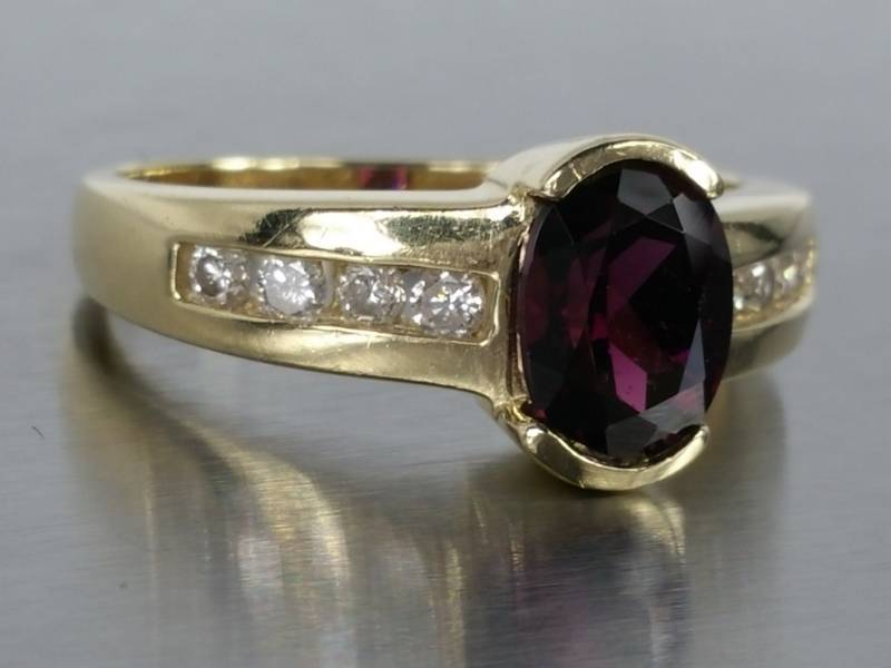 Beautiful Natural Purple Grape Garnet and Diamond Estate Ring in 14k Gold