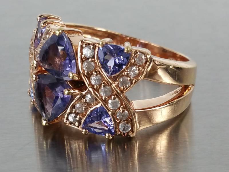 Ladies Tanzanite Estate Ring