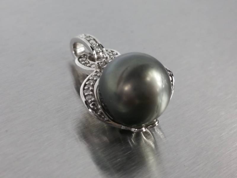 Wonderful South Sea Pearl and Diamond Estate Pendant in 10k White Gold
