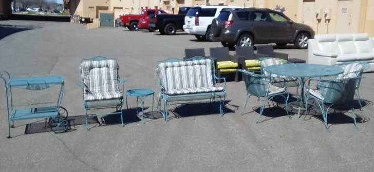 lot 1 image: 9 Piece Green Wrought Iron Patio Set