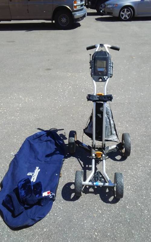 lot 21 image: Golf Cart (Micro Set), Golf Club Travel Bag