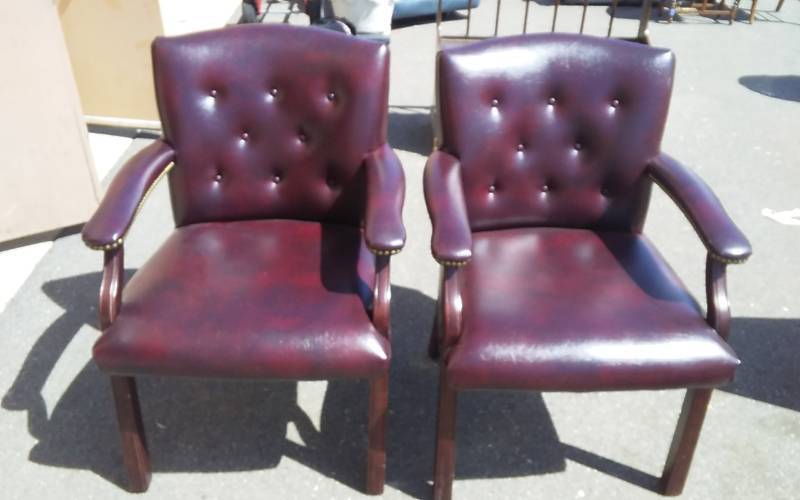 lot 28 image: Pair Of HON Brass Tack Side Chairs With Arms (Burgundy)