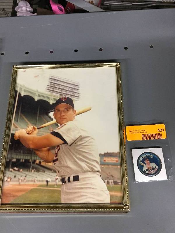 lot 421 image: Harmon Killebrew Photograph & 1964 Topps Coin