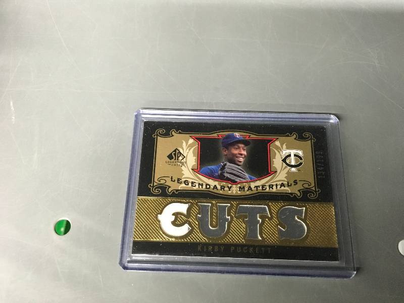 lot 453 image: Kirby Puckett Cuts Game Used Card 134199