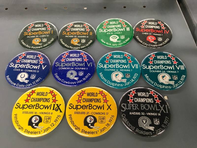 lot 463 image: Super Bowl I- XI Buttons