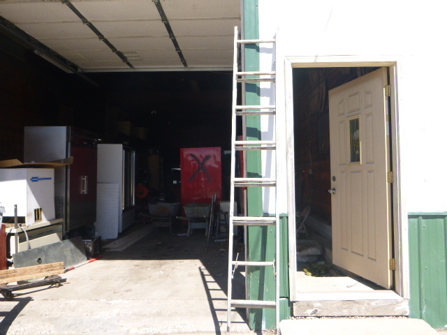 lot 70 image: Aluminum Extension Ladder