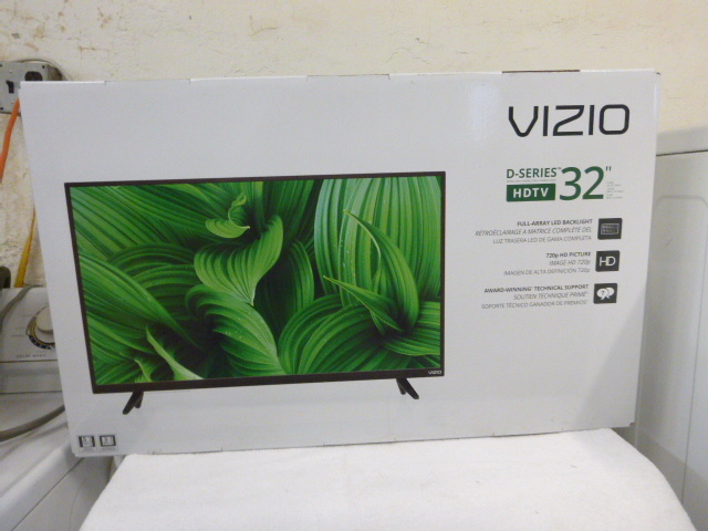 lot 79 image: NEW Vizio 32 HDTV