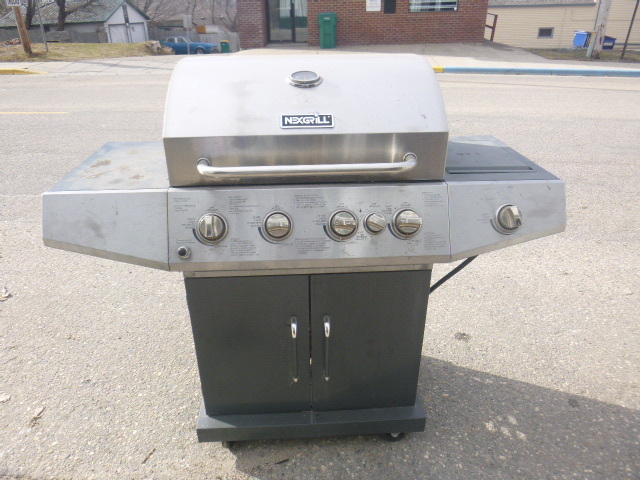 lot 14 image: Nex Grill