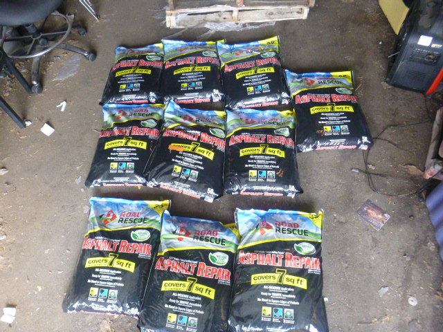 lot 17 image: 10 Bag of Road Rescue Asphalt Repair