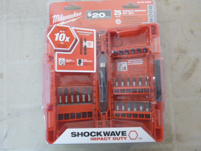 lot 25 image: Milwaukee Impact Driver Bit Set