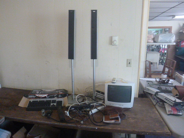 lot 42 image: Miscellaneous Electronics