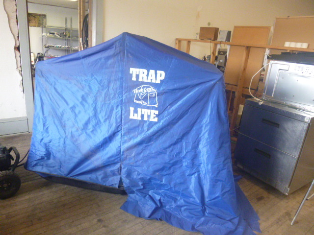 lot 55 image: Trap Lite Portable Fish House